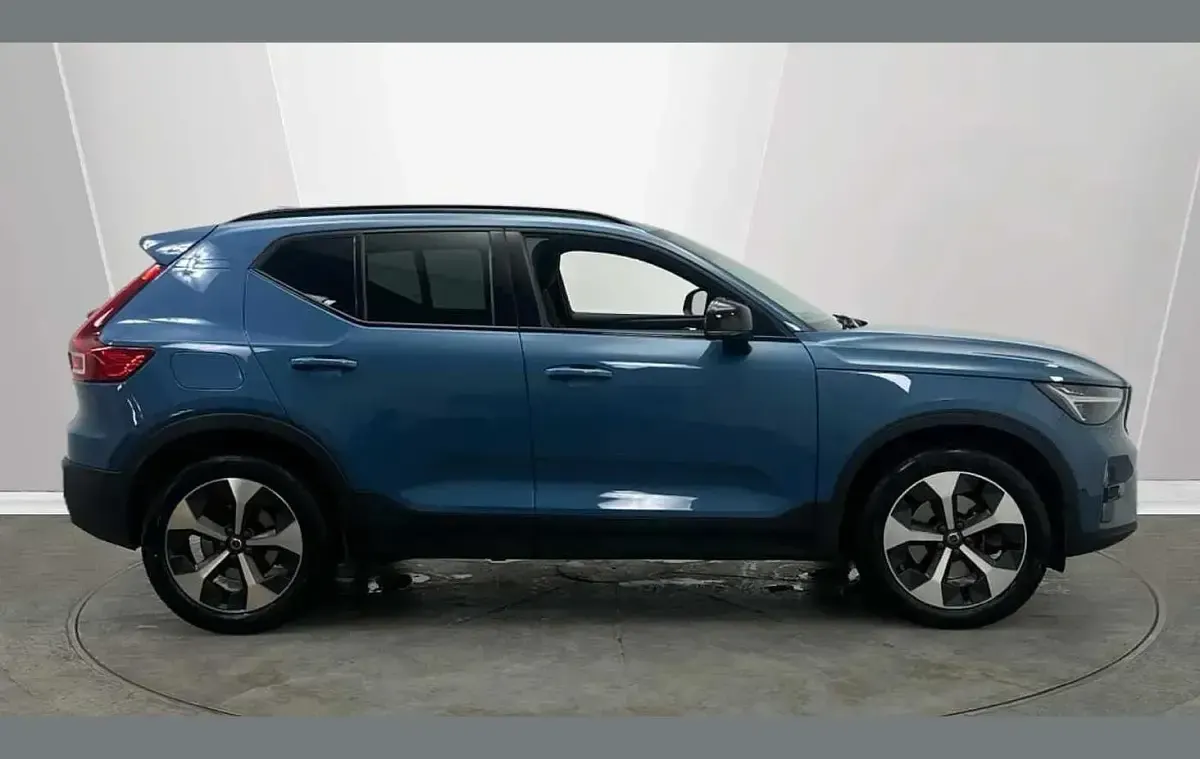 Used Volvo XC40 Ultimate 194 HP (142 kW) 2023 Blue SUV