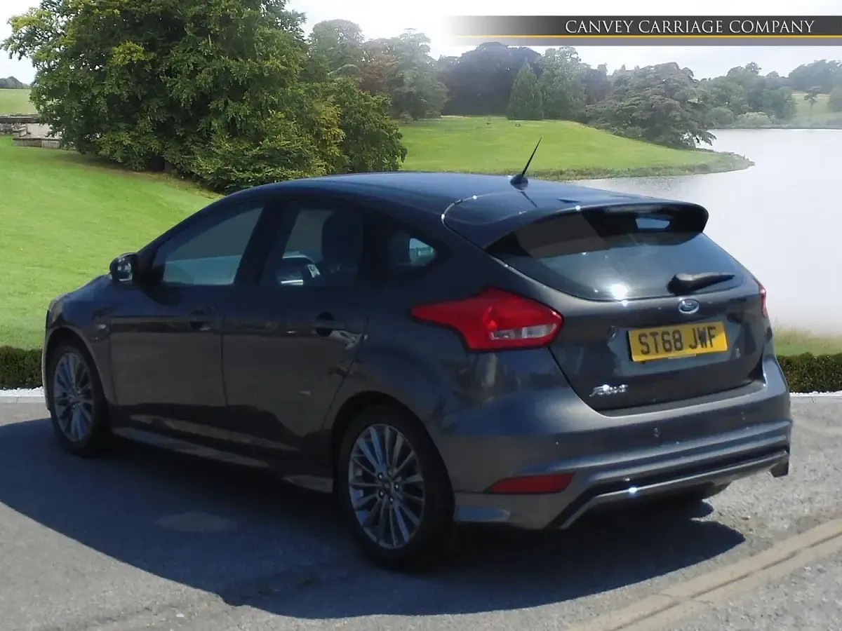 Used Ford Focus ST-Line 120 HP (88 kW) 2018 Grey Hatchback