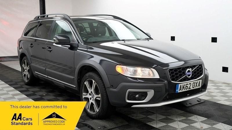 Used Volvo XC70 SE Lux 215 HP (158 kW) 2012 Black Estate