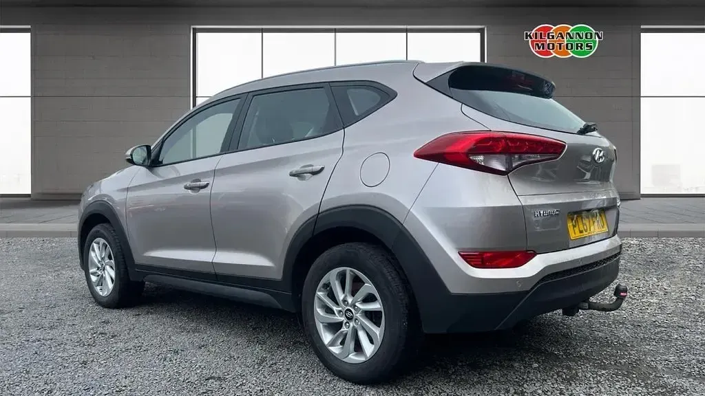 Used Hyundai Tucson SE 132 HP (97 kW) 2018 Beige SUV