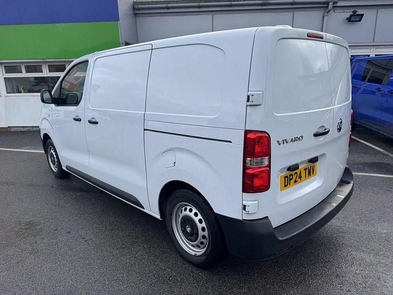 Used Vauxhall Vivaro S 120 HP (88 kW) 2024 White MPV