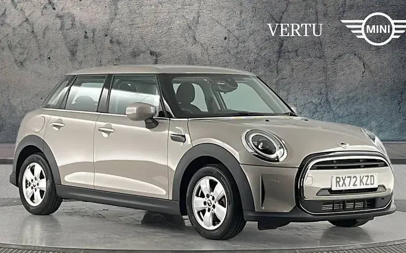 Używany Mini Cooper Classic 136 KM (100 kW) 2022 Hatchback