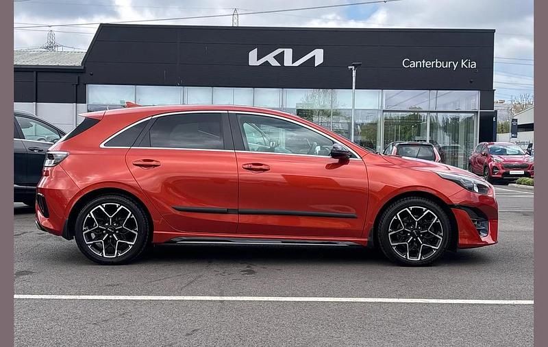 Used Kia Ceed GT-Line 158 HP (116 kW) 2022 Orange Hatchback