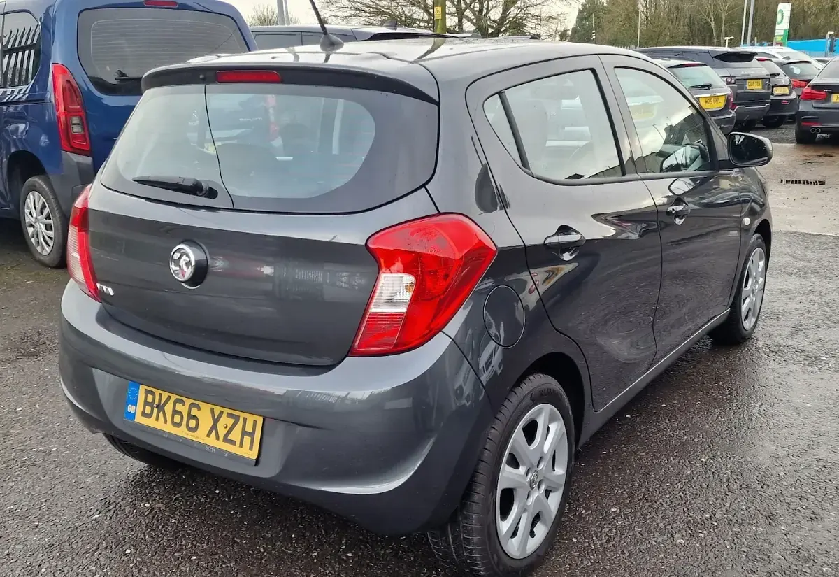Used Vauxhall Viva 75 HP (55 kW) 2016 Grey Hatchback