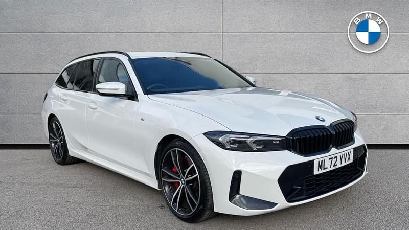 White Used 2022 BMW 320 M Sport Estate | £31,790 (Expensive) - Image 1/4