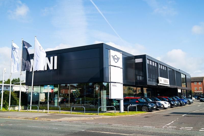 Używany Mini Countryman 215 KM (158 kW) 2024 Czarny SUV