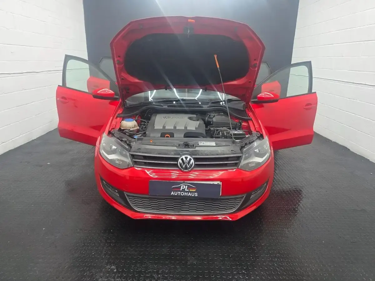 Used VW Polo SEL 90 HP (66 kW) 2010 Red Hatchback