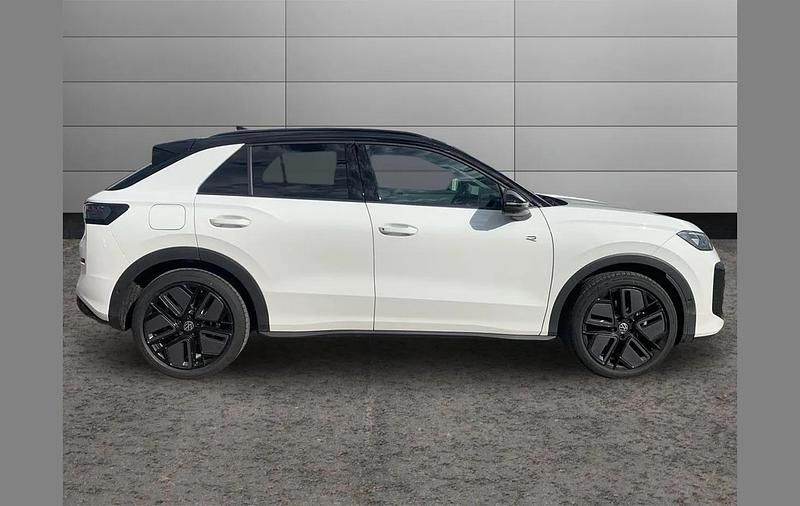 Used VW T-Roc R-line 150 HP (110 kW) 2026 White SUV