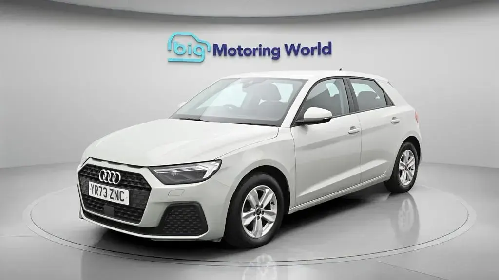 Used Audi A1 Sportback 110 HP (80 kW) 2023 Silver Hatchback