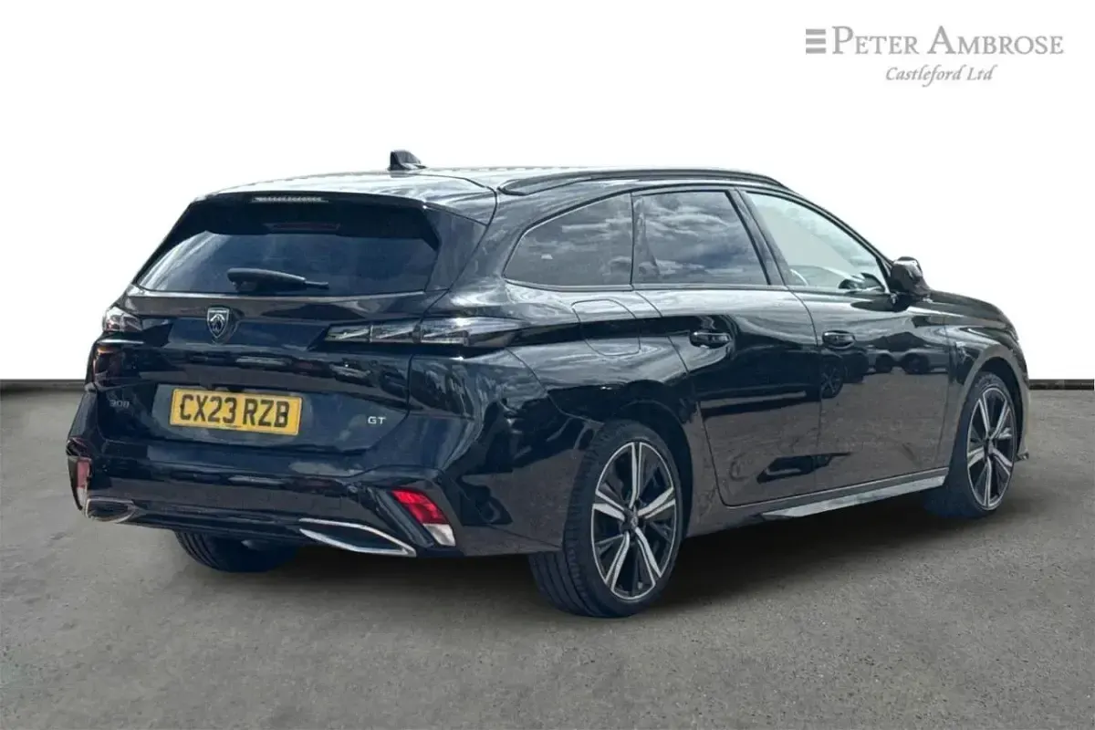 Used Peugeot 308 SW Premium 129 HP (94 kW) 2023 Black Estate