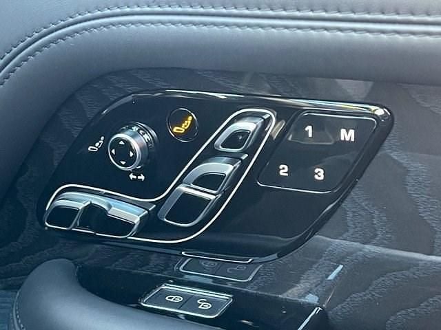 Used Land Rover Range Rover Autobiography 404 HP (297 kW) 2019 Black SUV