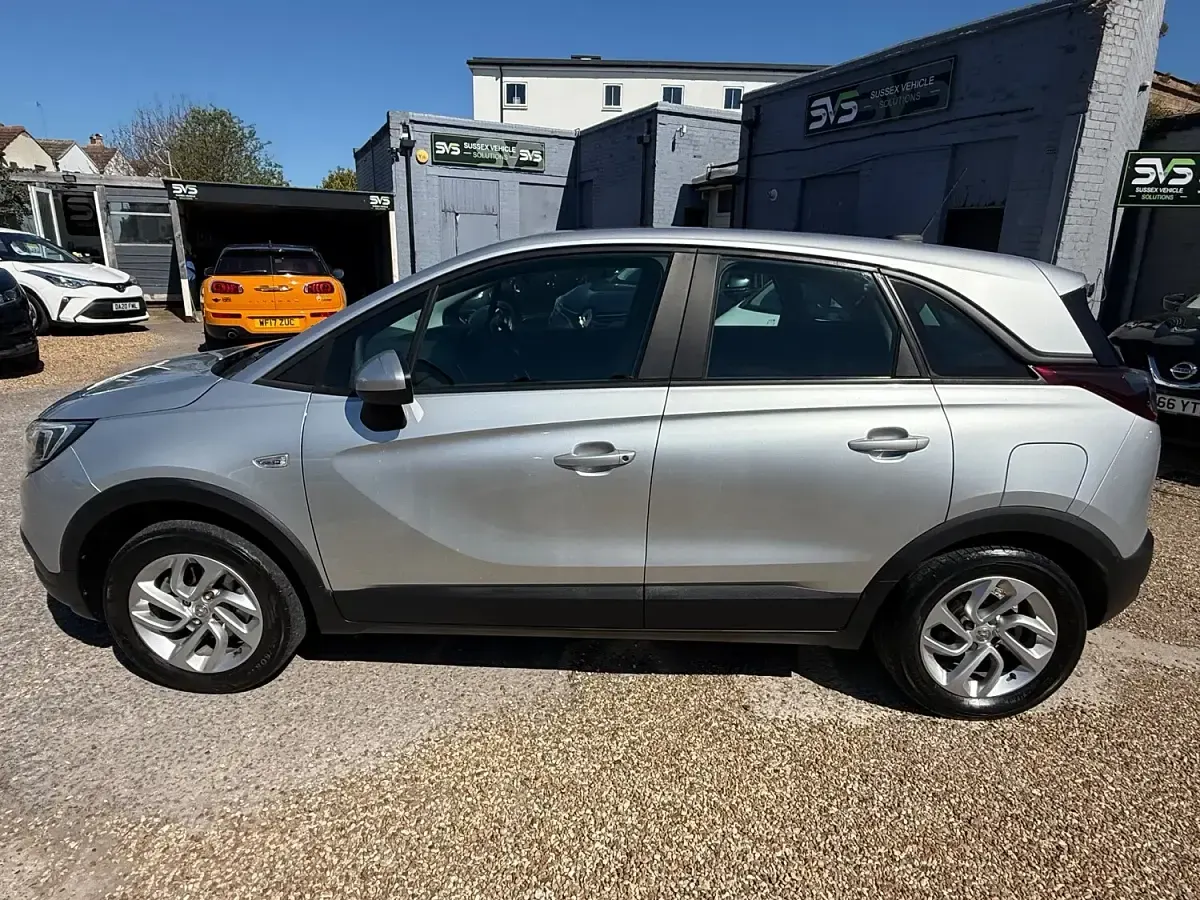Used Vauxhall Crossland X S 110 HP (80 kW) 2018 Silver SUV