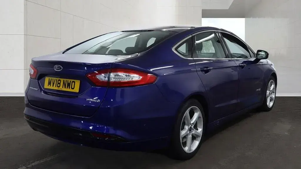Used Ford Mondeo Titanium 187 HP (137 kW) 2018 Blue Sedan