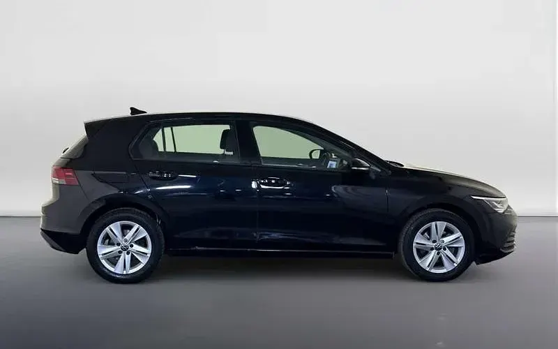 Used VW Golf VIII Life 150 HP (110 kW) 2022 Black Hatchback