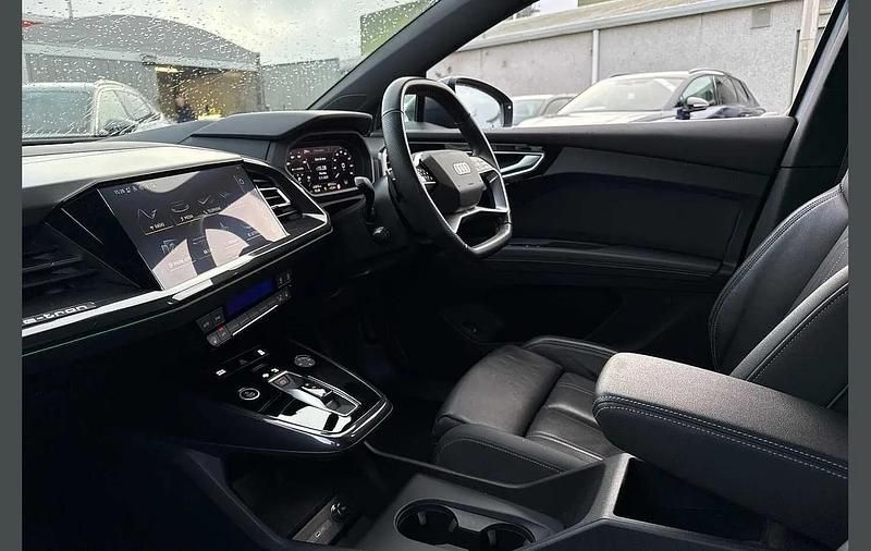 Used Audi Q4 e-tron S-Line 219 kW (299 HP) 2022 Blue SUV