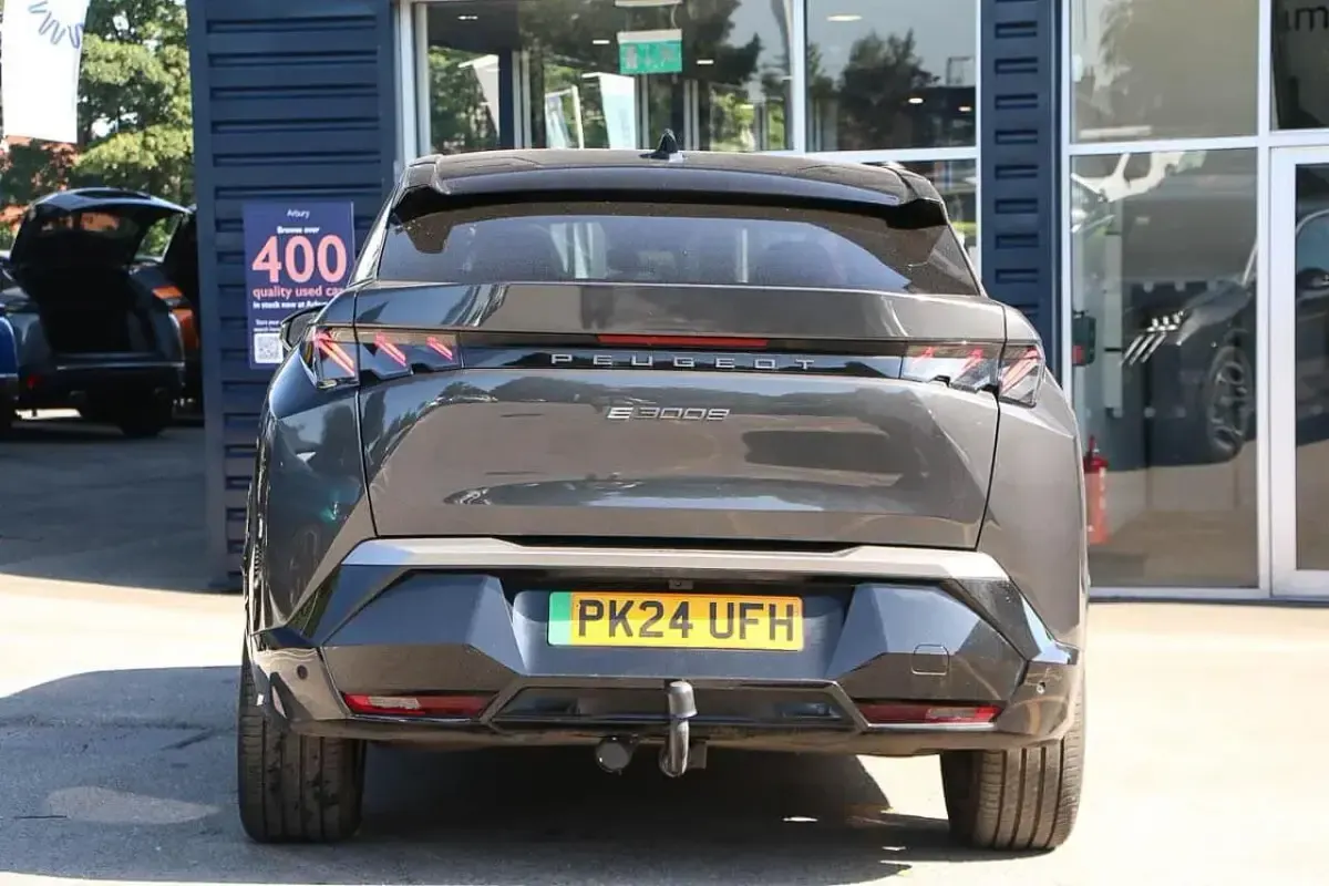 Used Peugeot e-3008 GT 152 kW (207 HP) 2024 Grey SUV