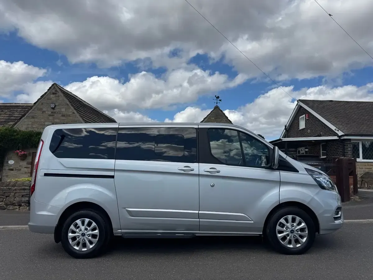 Used Ford Tourneo Custom Titanium 2019 Silver Van