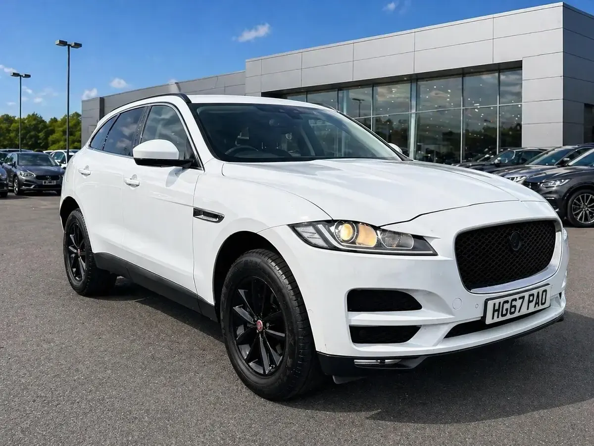Używany Jaguar F-Pace Prestige 163 KM (119 kW) 2018 Biały SUV