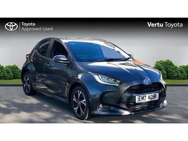 Grey Used 2024 Toyota Yaris Hybrid Design Hatchback | £19,531 (Fair price) - Image 1/4