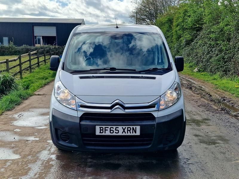 Usado Citroën Dispatch 89 HP (65 kW) 2015 Branco Monovolume