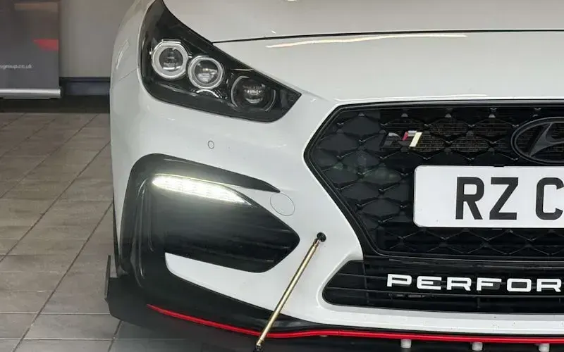Used Hyundai i30 N Performance 275 HP (202 kW) 2019 White Hatchback