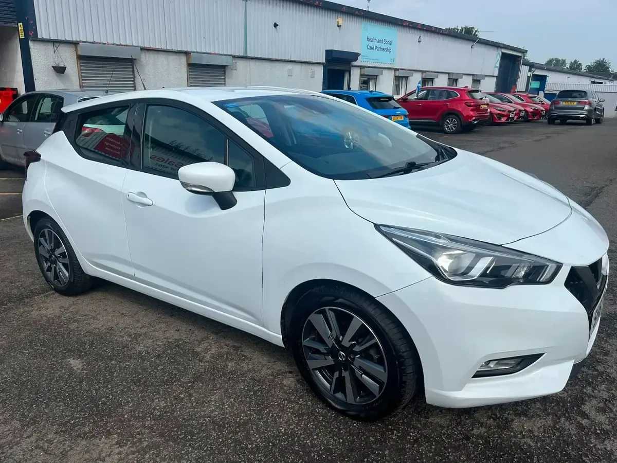 Used Nissan Micra Acenta 71 HP (52 kW) 2017 White Hatchback