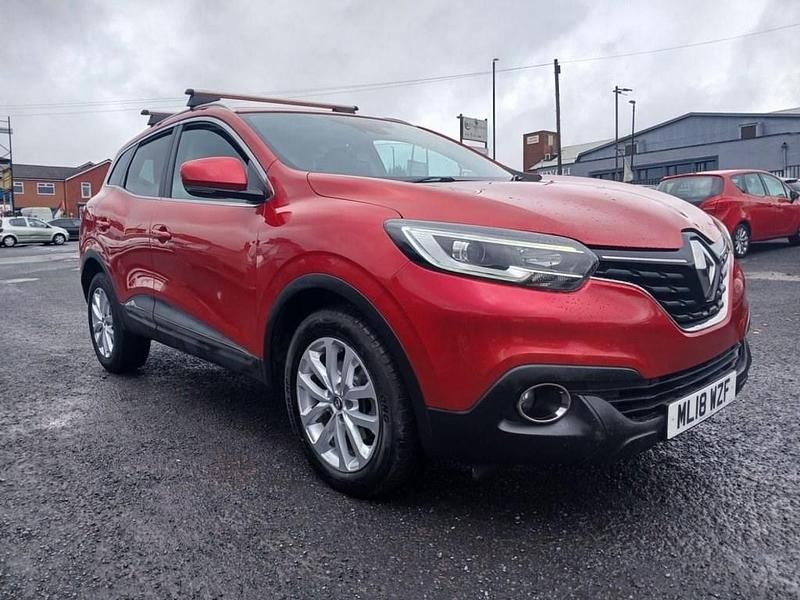Red Used 2018 Renault Kadjar Dynamique SUV | £5,995 (Super price) - Image 1/4