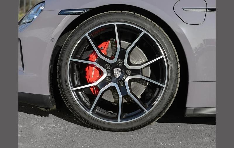 Used Porsche Taycan 339 kW (462 HP) 2025 Other Estate