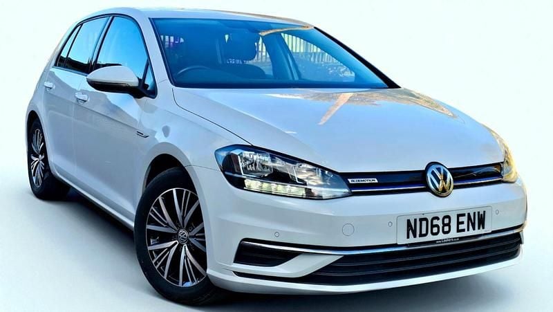 White Used 2018 VW Golf VII SE Hatchback | £9,495 (Super price) - Image 1/4