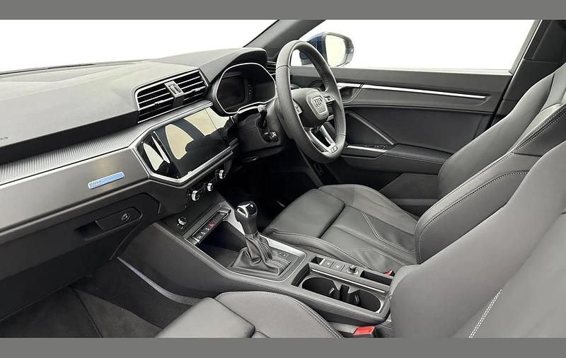 Used Audi Q3 S-Line 150 HP (110 kW) 2024 Blue SUV
