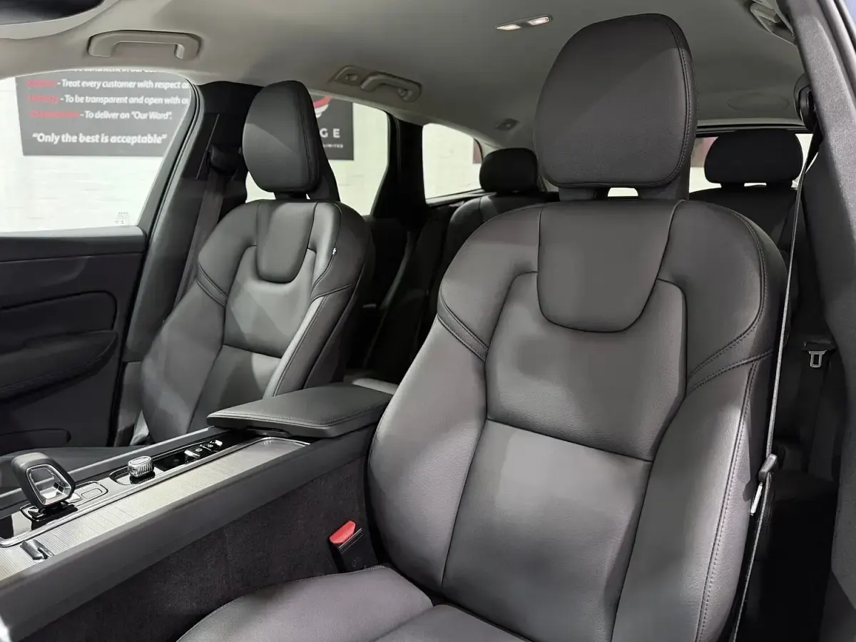 Used Volvo XC60 Plus 2023 Blue SUV