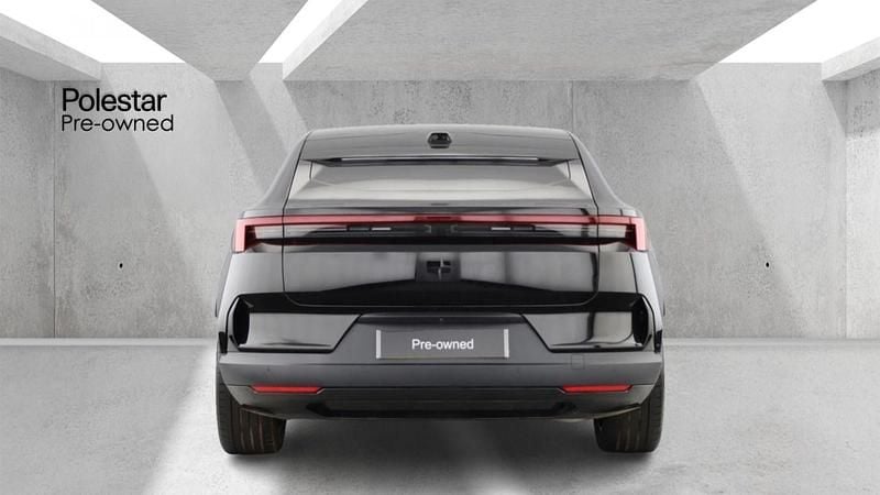 Begagnad Polestar 4 Long Range Single Motor 200 kW (272 HK) 2025 Svart SUV