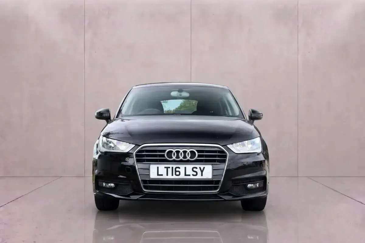 Used Audi A1 Sportback Sport 95 HP (69 kW) 2016 Black Hatchback