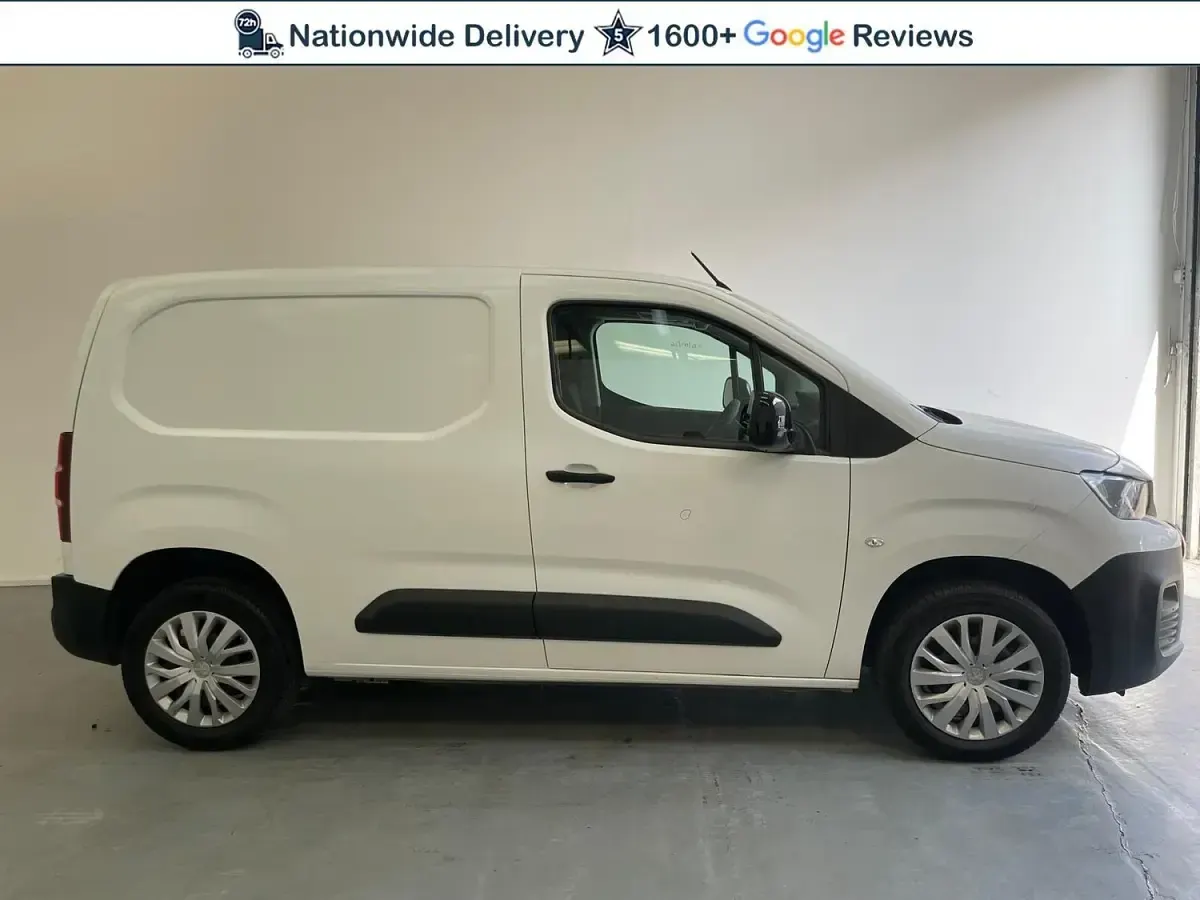Used Peugeot Partner Premium 131 HP (96 kW) 2022 White MPV