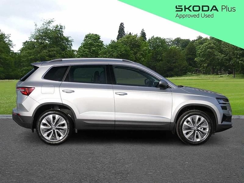 New Skoda Karoq SE L 85 HP (62 kW) 2025 Brilliant silver metallic SUV