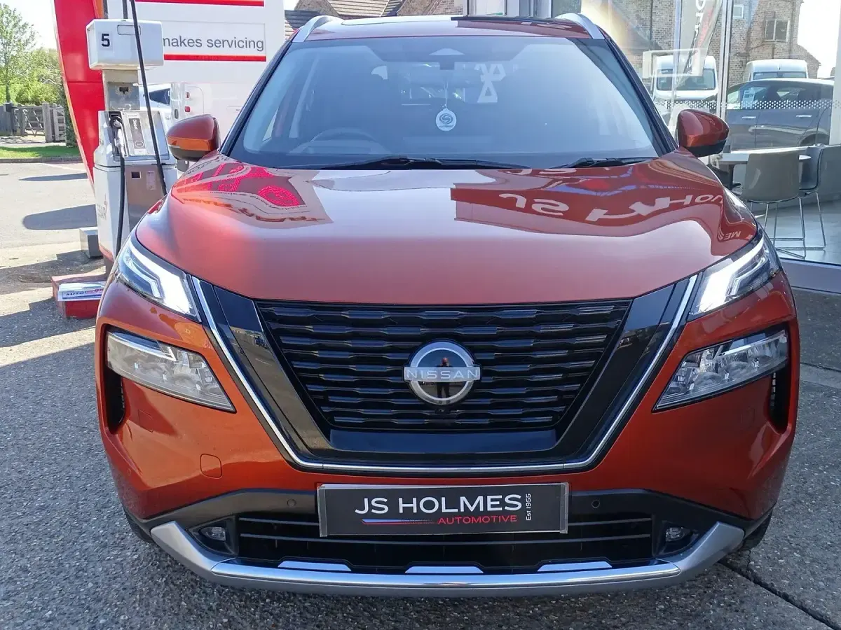 Used Nissan X-Trail Tekna 213 HP (156 kW) 2024 Orange SUV