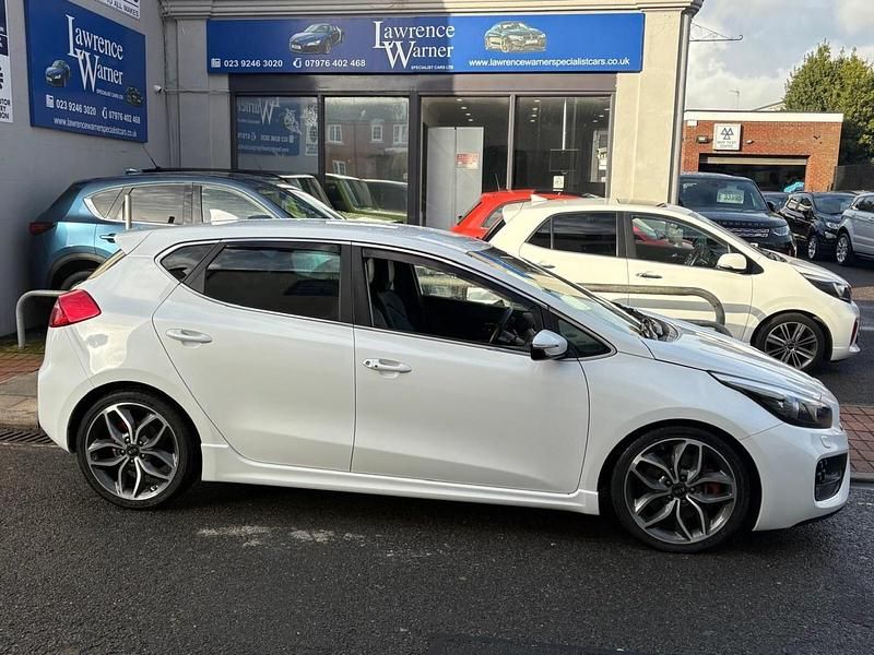 Used Kia Ceed GT GT 134 HP (98 kW) 2018 White Hatchback
