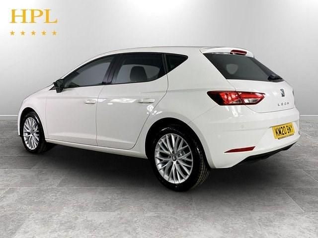 Begagnad Seat Leon SE Dynamic 115 HK (84 kW) 2020 Vit Halvkombi