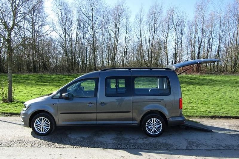 Used VW Caddy Maxi Life Life 102 HP (75 kW) 2017 Grey MPV