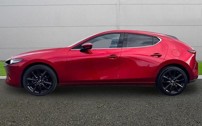 Begagnad Mazda 3 Inclusive 186 HK (136 kW) 2022 Röd Halvkombi