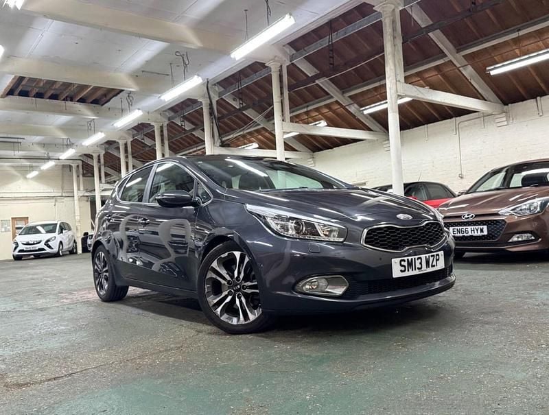 Silver Used 2013 Kia Ceed Hatchback | £3,694 (Fair price) - Image 1/4