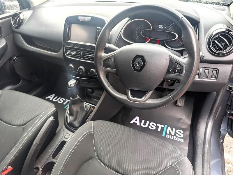 Used Renault Clio IV Dynamique 90 HP (66 kW) 2016 Grey Hatchback