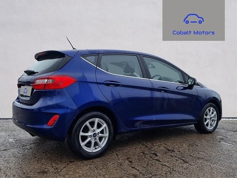 Used Ford Fiesta Zetec 100 HP (73 kW) 2017 Blue Hatchback