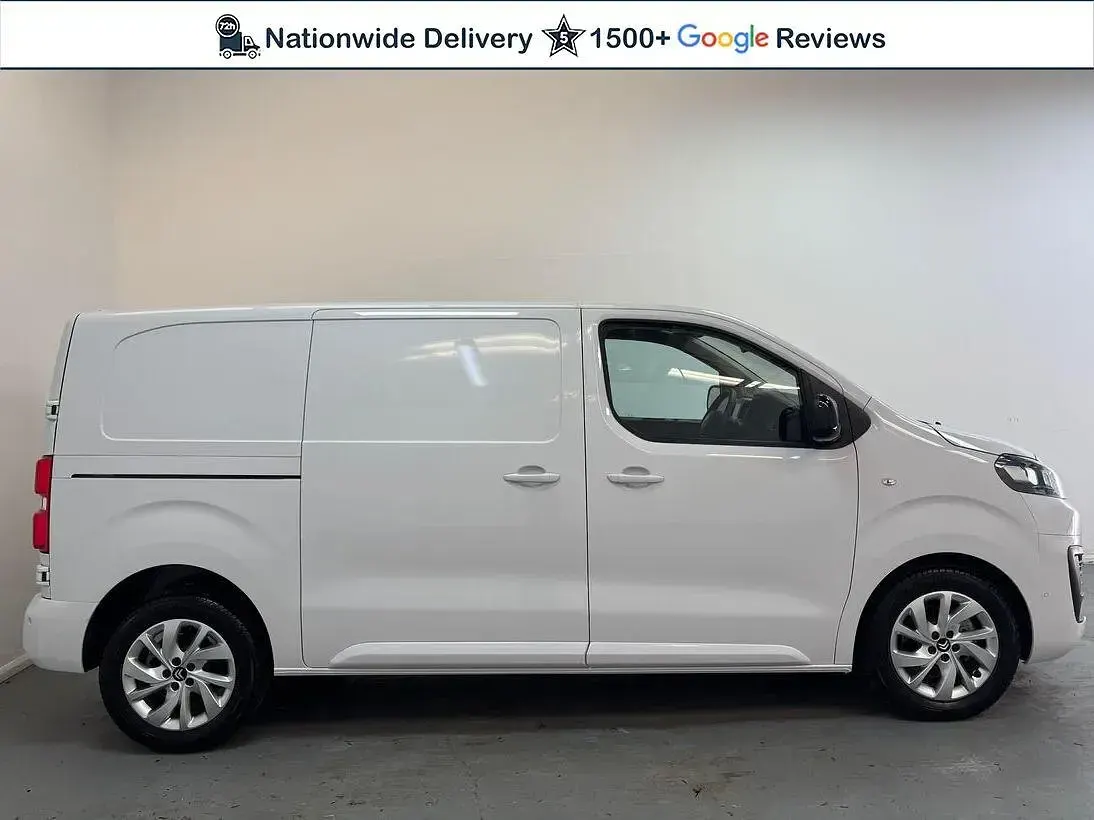 Used Citroën Dispatch 100 HP (73 kW) 2023 White MPV