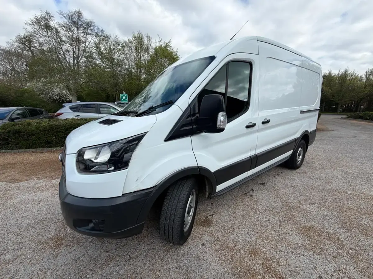 Używany Ford Transit 130 KM (95 kW) 2018 Biały Van
