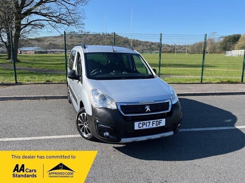 Silver Used 2017 Peugeot Partner Outdoor MPV | £9,495 (Expensive) - Image 1/4