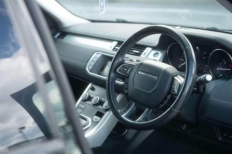 Used Land Rover Range Rover evoque SE 180 HP (132 kW) 2019 Black SUV