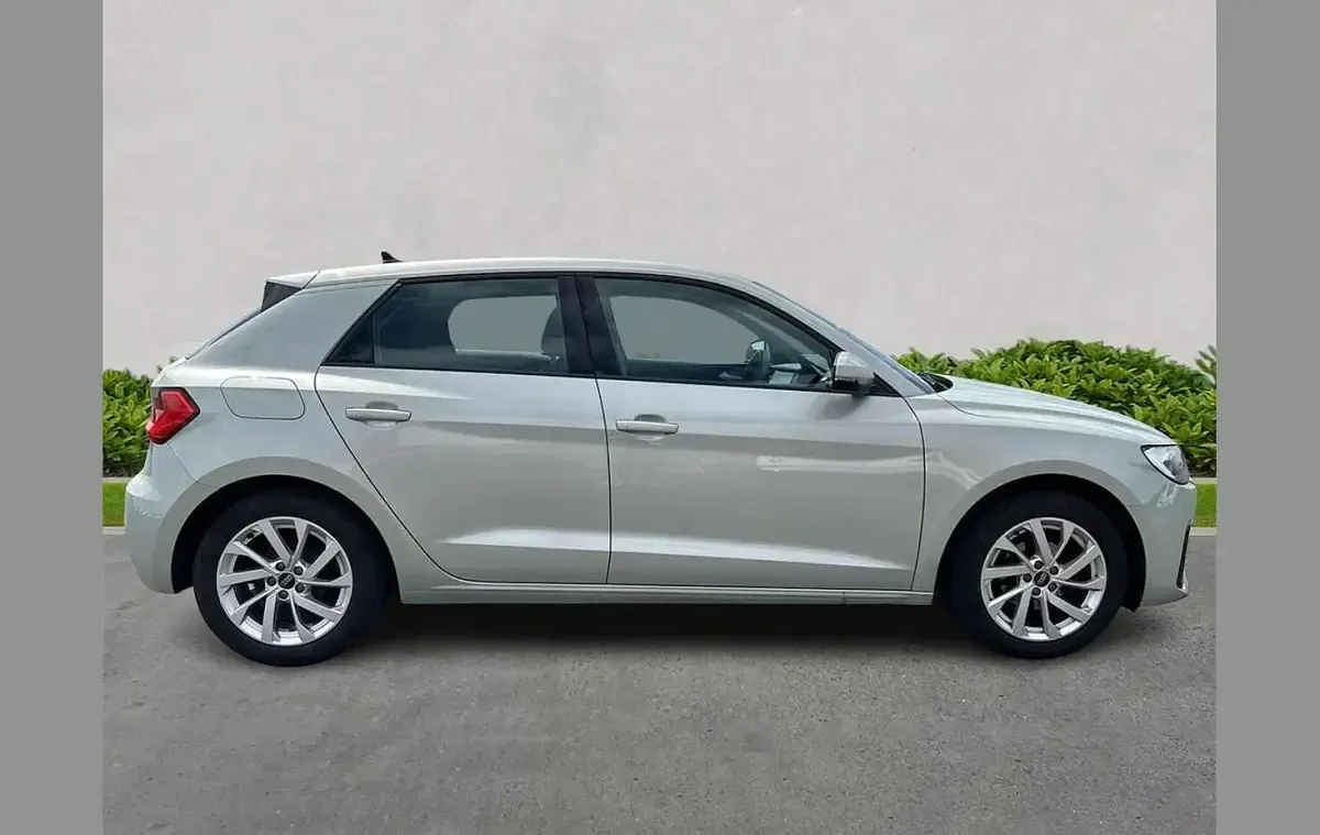 Used Audi A1 Sport 95 HP (69 kW) 2024 Silver SUV