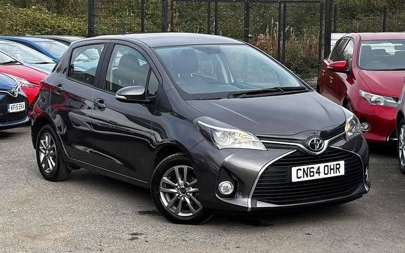 Used 2016 Toyota Yaris Hatchback | £4,495 (Fair price) - Image 1/4