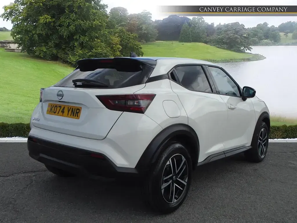 Used Nissan Juke N-Connecta 114 HP (83 kW) 2025 White SUV